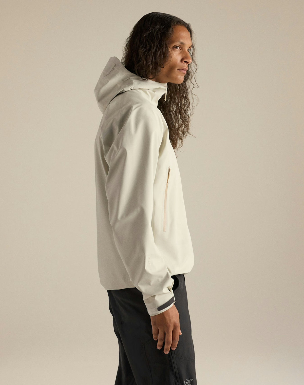 Arc'teryx Beta Men's Jacket - Solitude