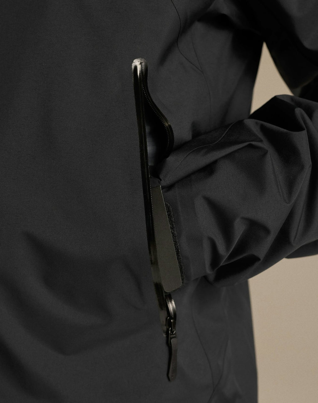 Arc'teryx Beta Men's Jacket - Black