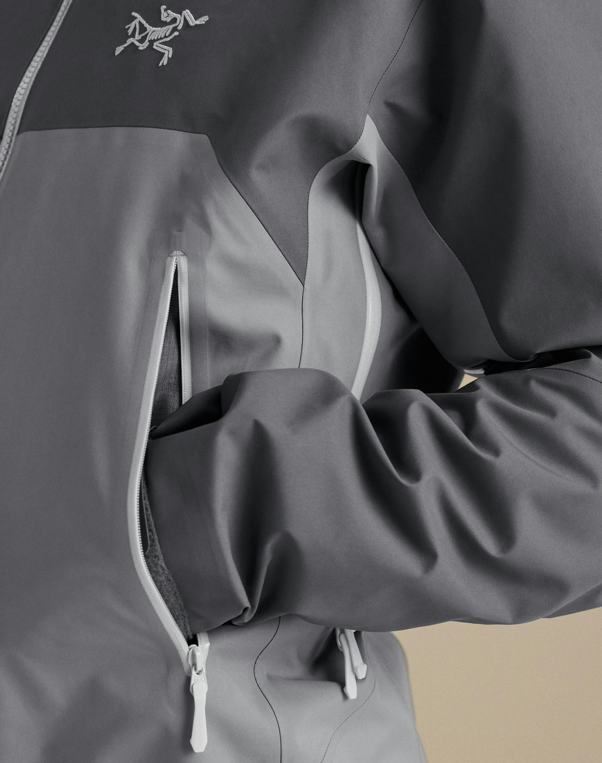 Arc'teryx Beta AR Men's Hardshell Jacket - Cloud / Void