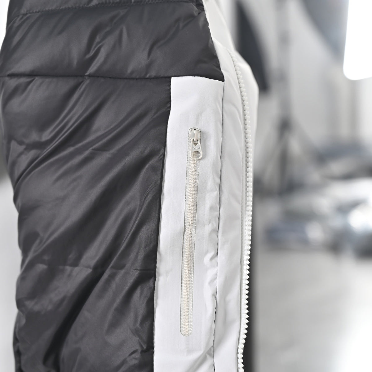Arc'teryx Beta Men's GORE-TEX Insulated Hooded Ski Jacket - White