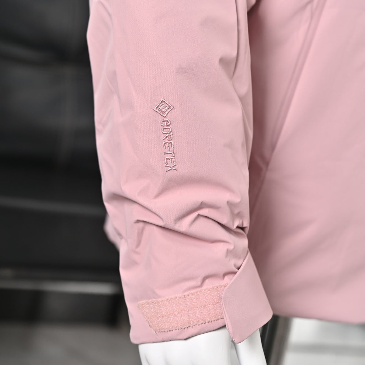 Arc'teryx Beta Series Men's GORE-TEX Insulated Hooded Ski Jacket "Dusty Pink"